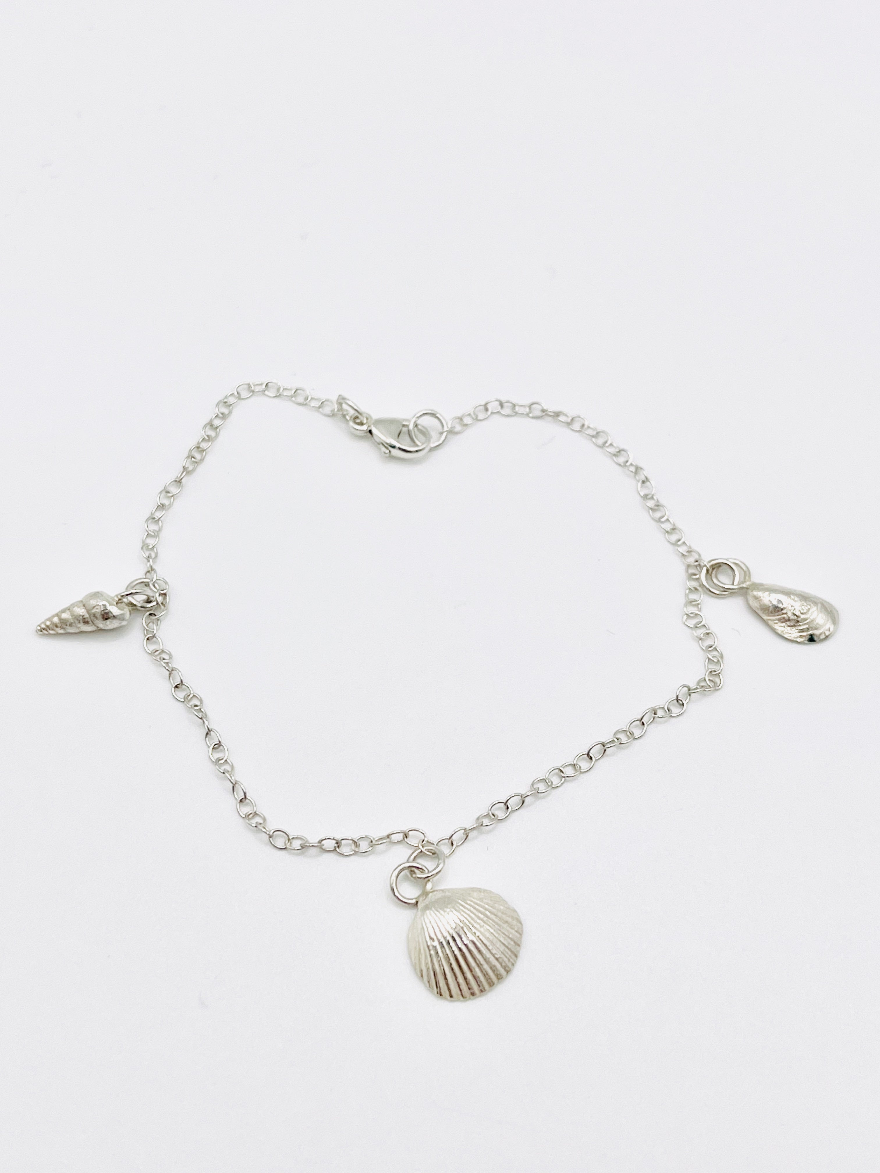 Bantham mini shell bracelet.