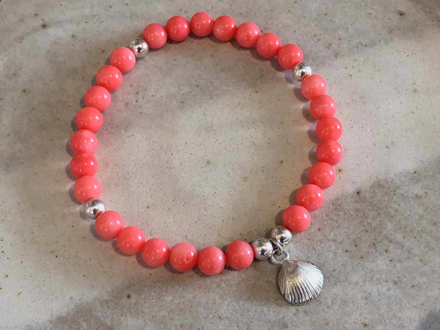 Chunky coral beaded bracelet.